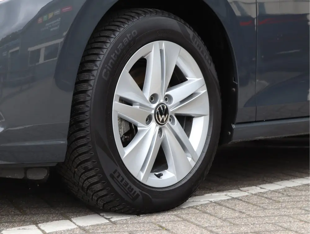Volkswagen Golf Variant 1.0 eTSI Life | Stoel/stuurverwarmin uit 2024, foto 10