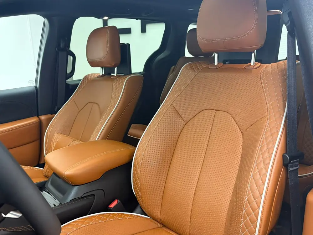Chrysler Voyager Pacifica 3.6 V6 Hybride Pinnacle Nieuw uit 2026, foto 4