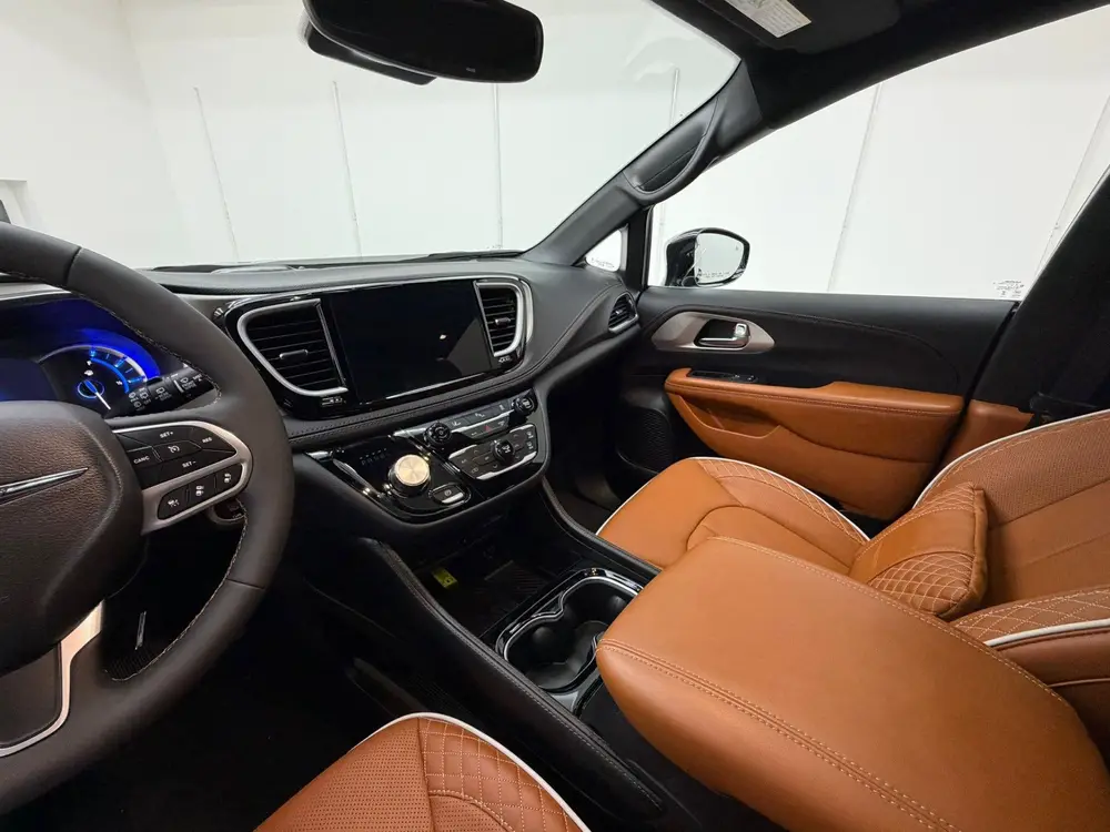Chrysler Voyager Pacifica 3.6 V6 Hybride Pinnacle Nieuw uit 2026, foto 6