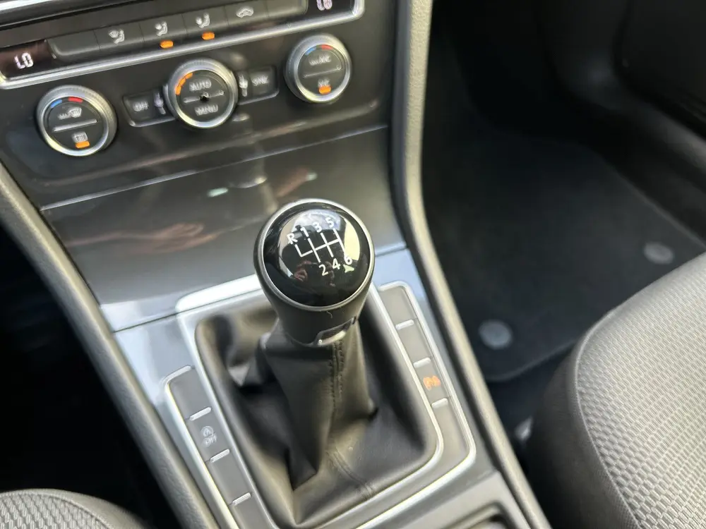 Volkswagen Golf 1.0 TSI Comfortline | CarPlay | Navigatie | uit 2019, foto 16
