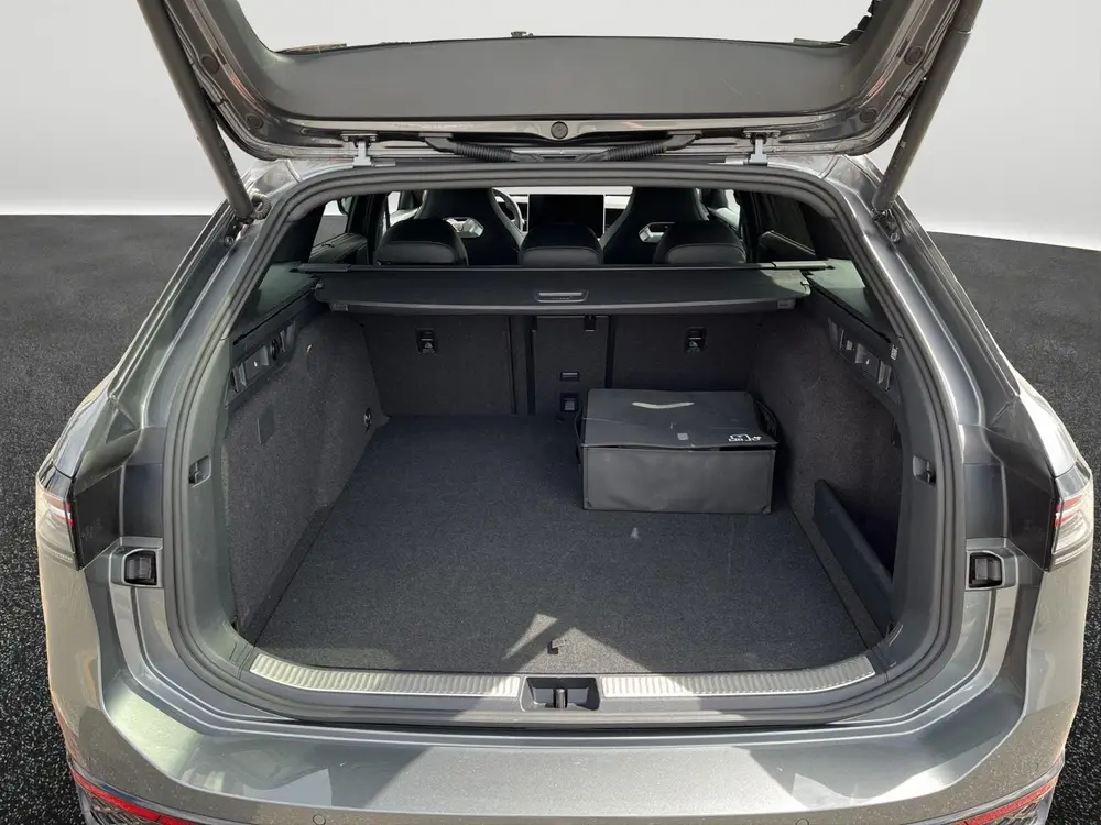 Volkswagen Passat Variant 1.5 eHybrid R-Line Business | Trek uit 2025, foto 17