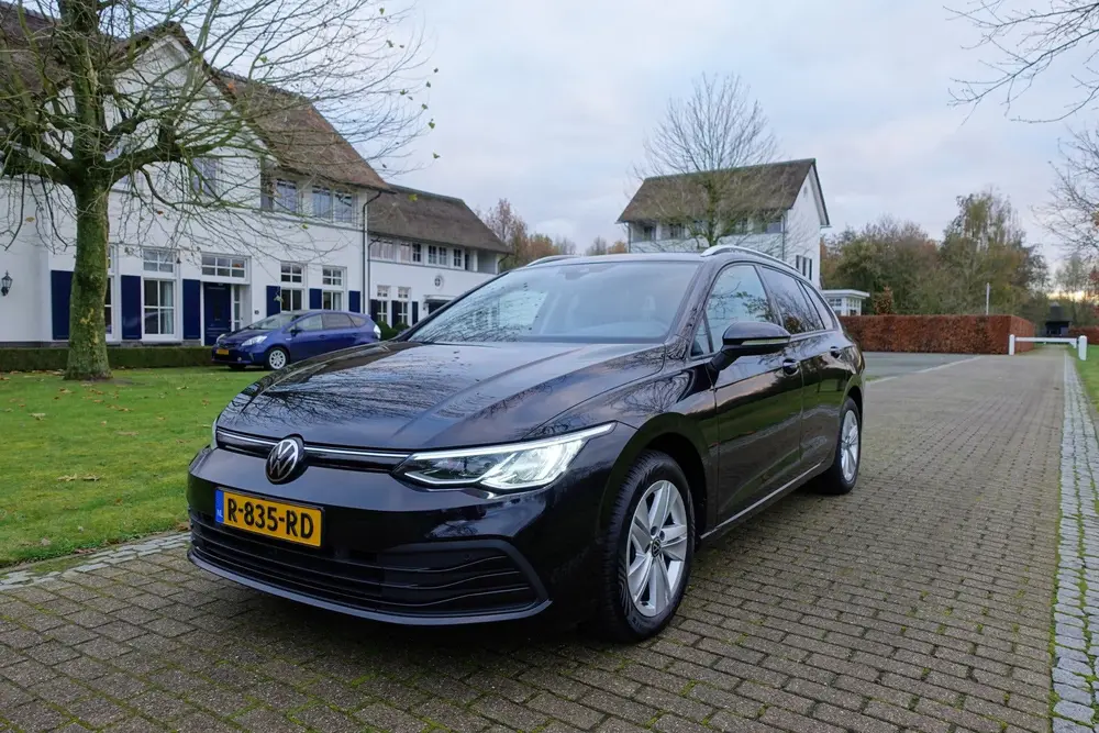 Volkswagen Golf Variant 1.5 eTSI R-Line | Trekhaak | Stoelve uit 2022, foto 2