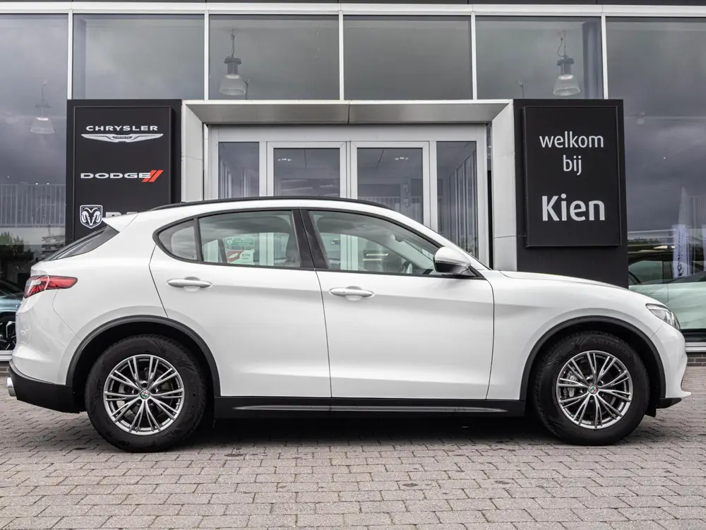 Alfa Romeo Stelvio 2.2d Super | Pano-dak | Lederen bekleding uit 2019, foto 4