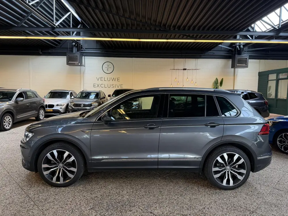 Volkswagen Tiguan 1.5 TSI ACT Highline | 52.000KM ! | Pano | uit 2020, foto 2