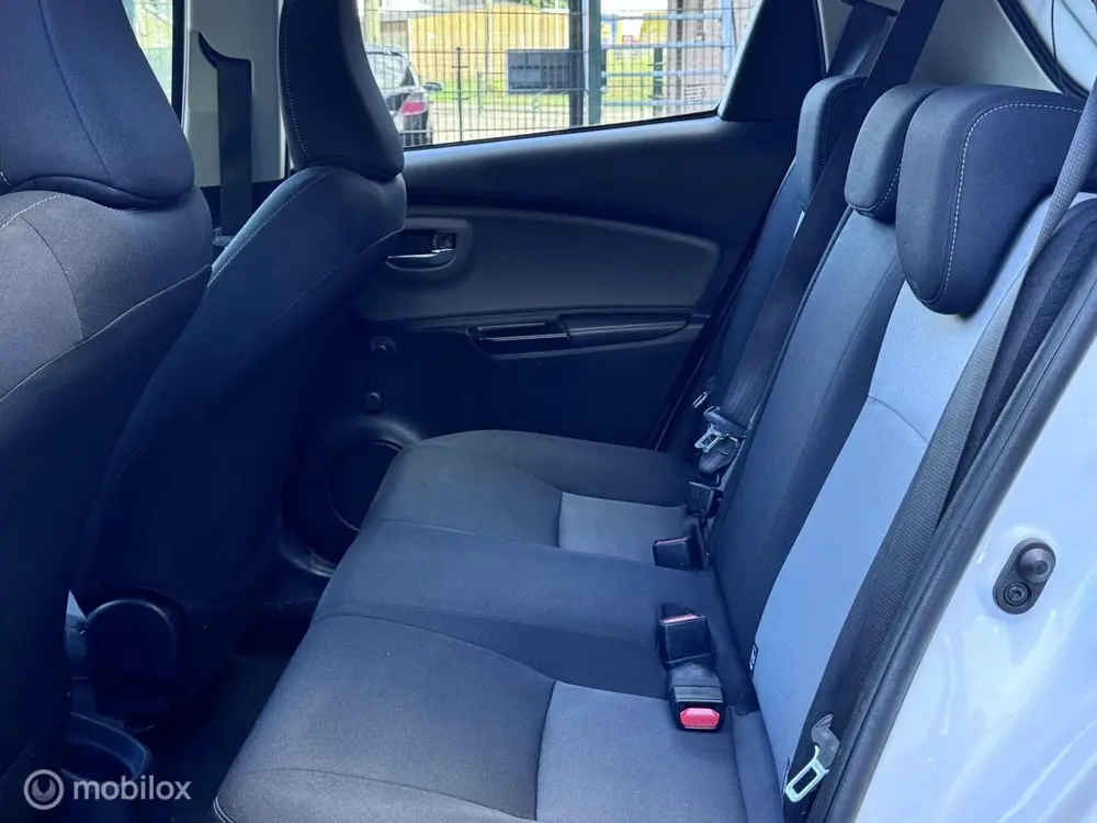 Toyota Yaris 1.5 VVT-i Active uit 2019, foto 12