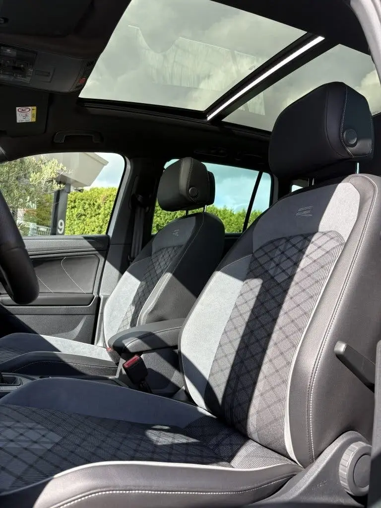Volkswagen Tiguan R-Line eHybrid | Camera | Panoramadak | IQ uit 2022, foto 11