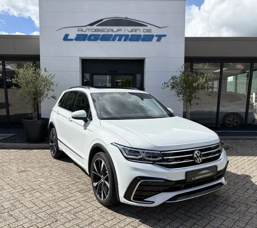 Volkswagen Tiguan R-Line eHybrid | Camera | Panoramadak | IQ uit 2022, foto 4