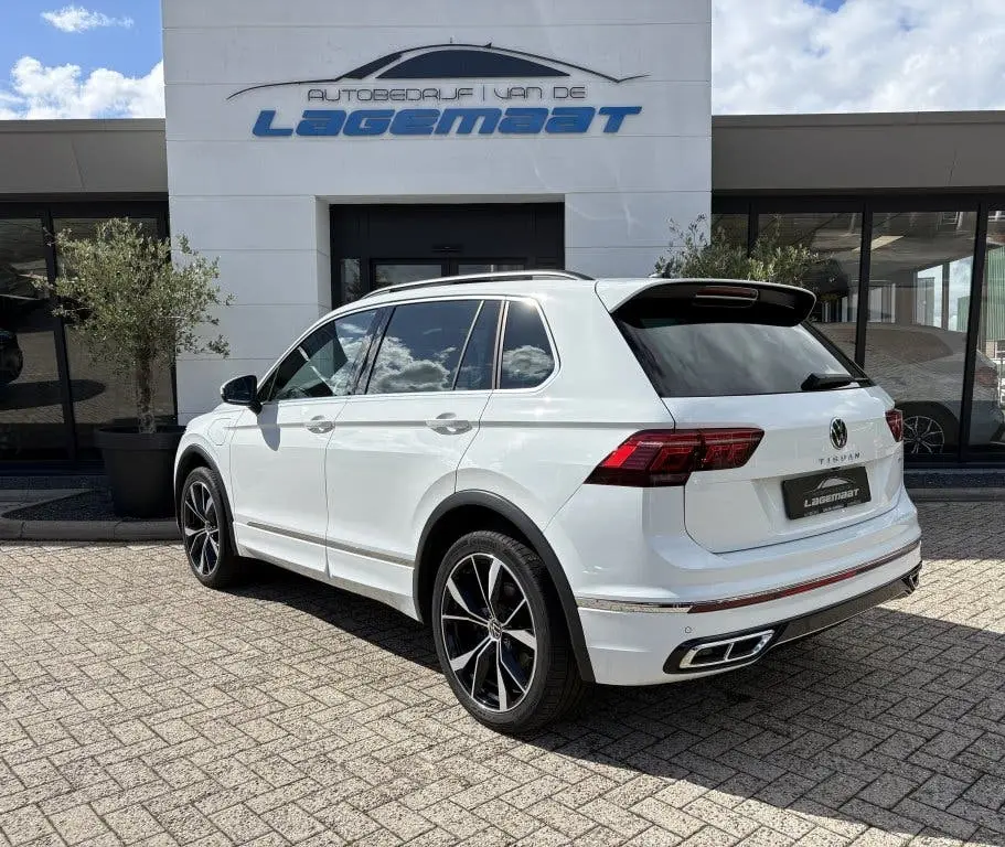 Volkswagen Tiguan R-Line eHybrid | Camera | Panoramadak | IQ uit 2022, foto 6