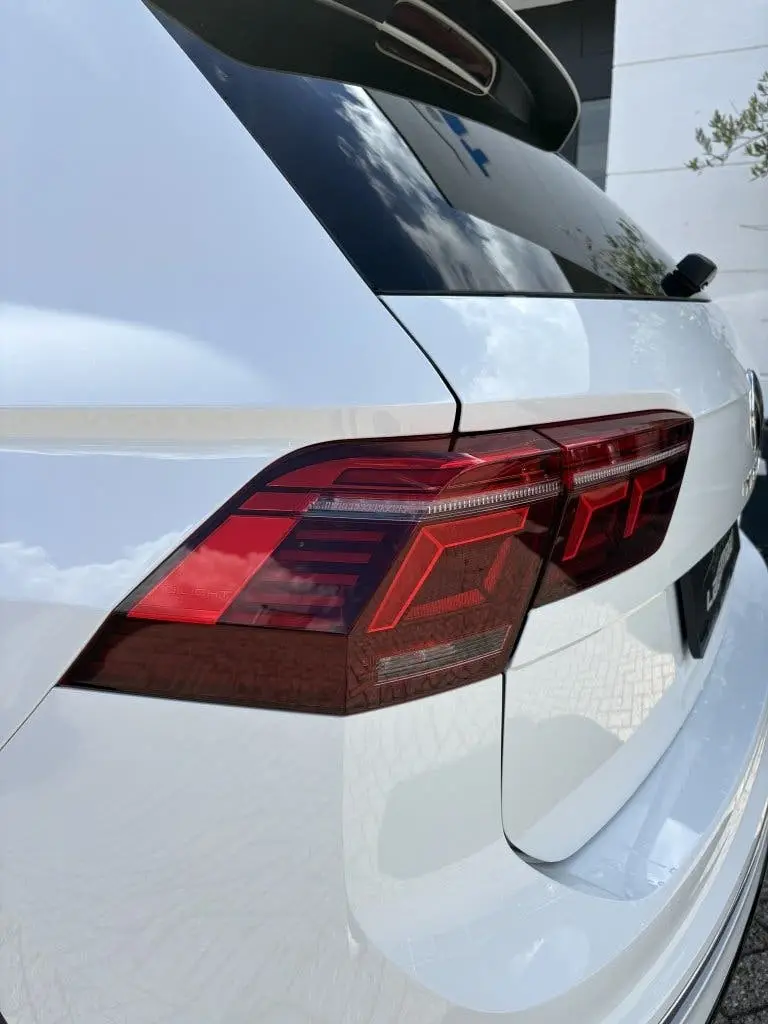 Volkswagen Tiguan R-Line eHybrid | Camera | Panoramadak | IQ uit 2022, foto 8