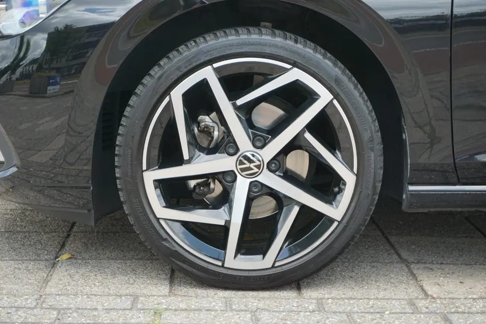 Volkswagen Golf 1.5 eTSI Style | PANO | ACC uit 2020, foto 6