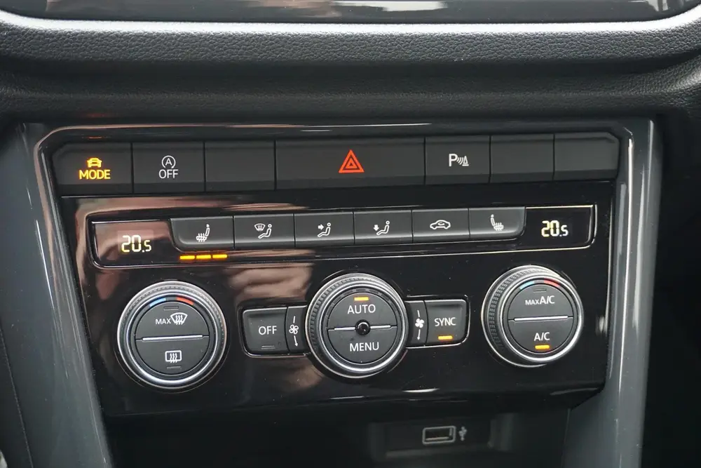 Volkswagen T-Roc 1.5 TSI Sport | LED | ACC | Camera uit 2020, foto 6