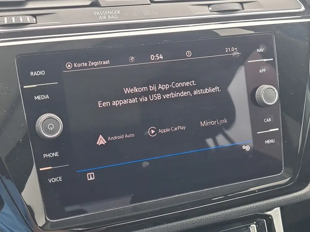 Volkswagen Touran 1.5TSI HIGHLINE 7p. MET ECC NAVIG PANO AND uit 2021, foto 19
