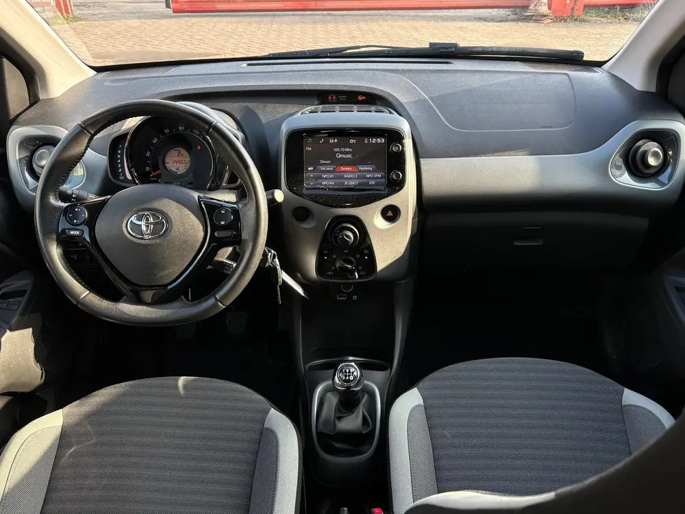 Toyota Aygo 1.0 VVT-i x-play uit 2019, foto 11
