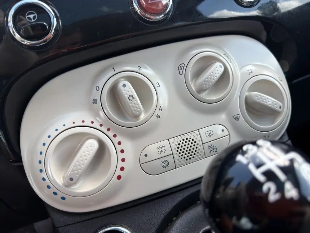 Fiat 500 1.2 Lounge 2019 ZWART | Panoramadak | Apple CarPlay uit 2019, foto 18