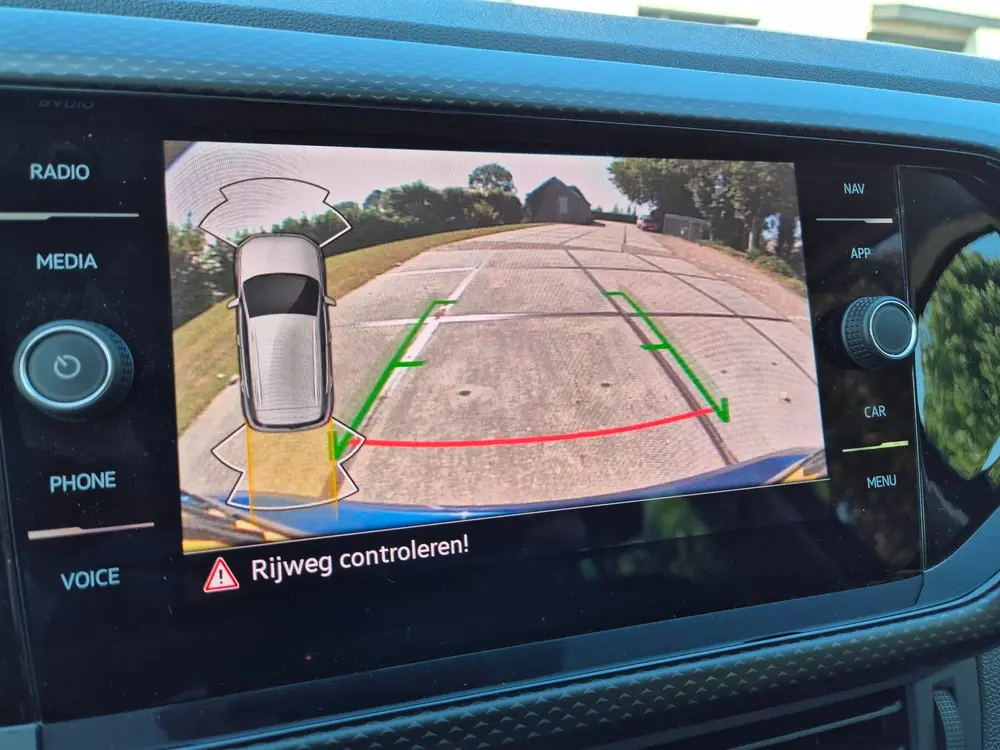Volkswagen T-cross 1.0 TSI Life - Automaat - Navigatie - Car uit 2023, foto 10