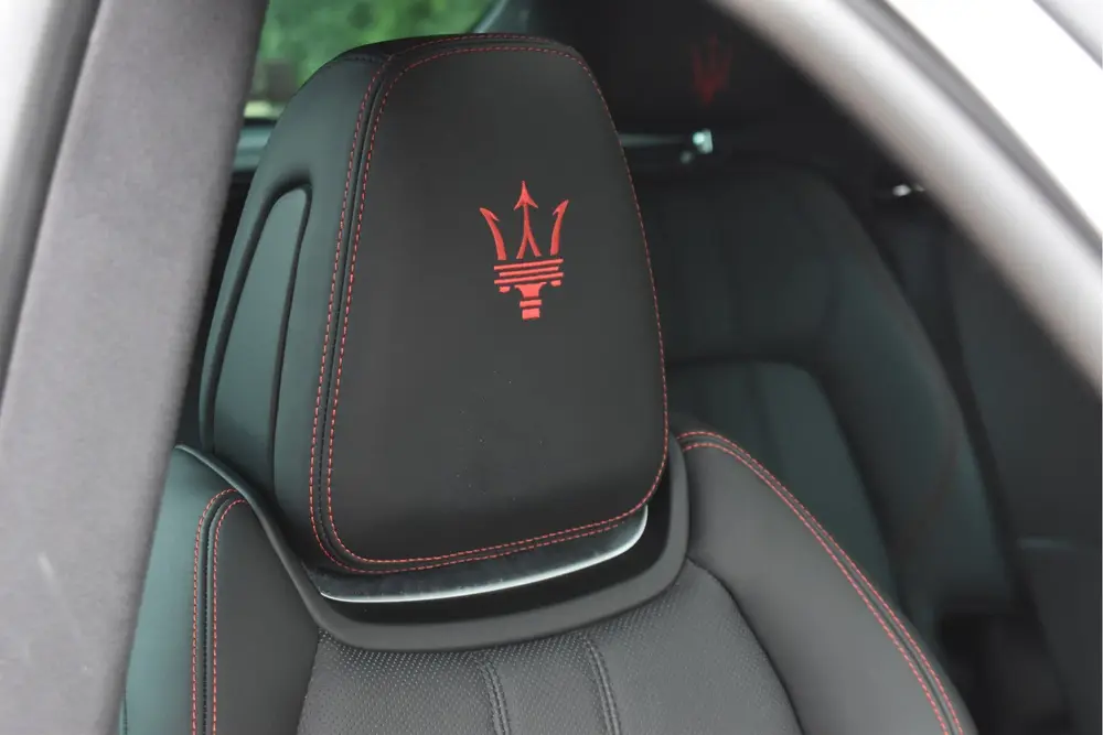 Maserati Levante 3.0 V6 AWD GranSport 350 pk Driver Ass.Pack uit 2019, foto 15