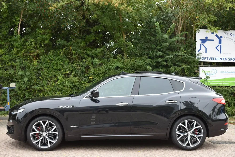 Maserati Levante 3.0 V6 AWD GranSport 350 pk Driver Ass.Pack uit 2019, foto 3