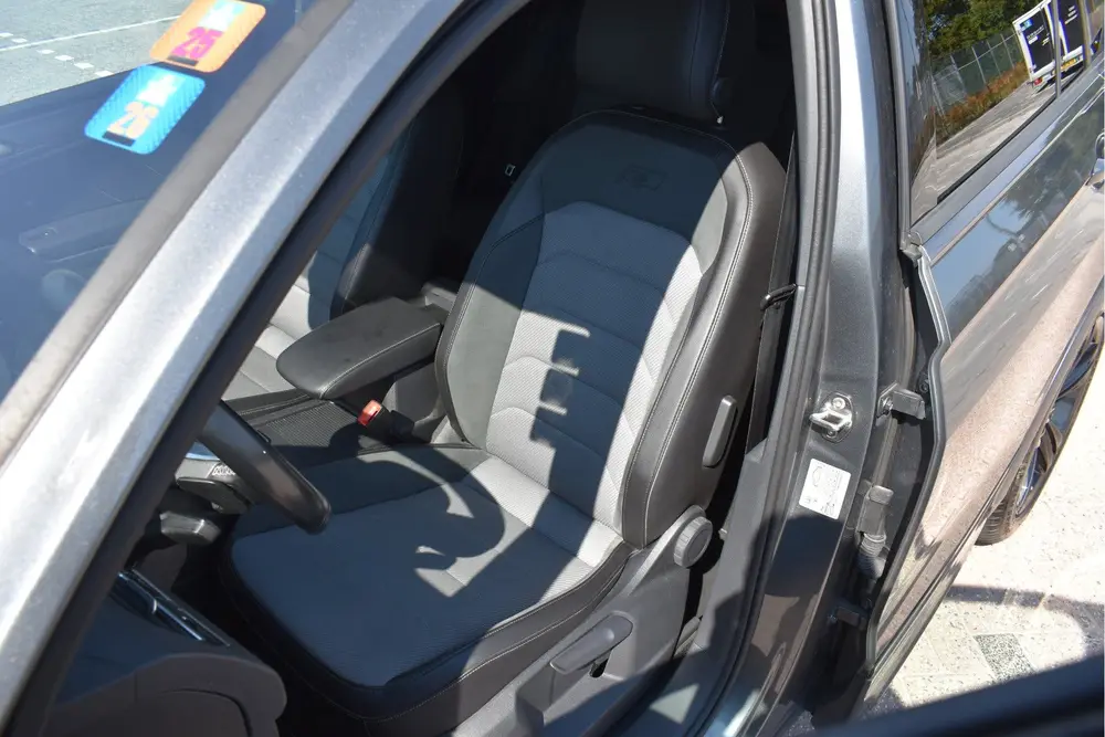 Volkswagen Tiguan 1.5 TSI ACT Highline Business 3x R-Line Bl uit 2020, foto 18