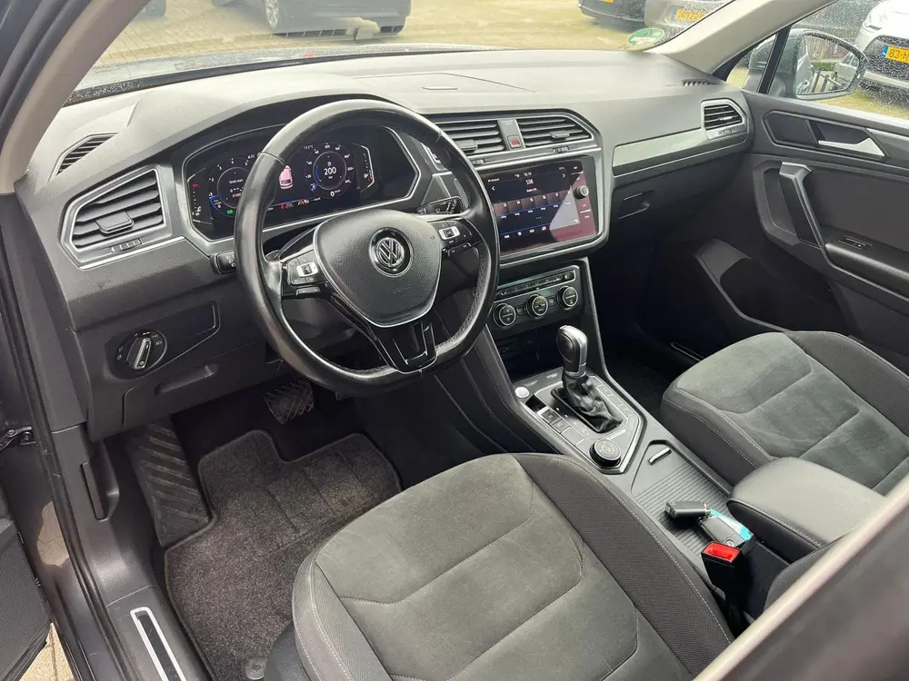 Volkswagen Tiguan 2.0 TSI 4Motion Highline uit 2019, foto 8