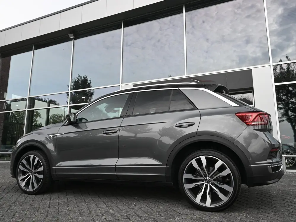 Volkswagen T-Roc 1.5TSI 150pk R-Line Pano Trekh LED 19-Inch uit 2020, foto 11