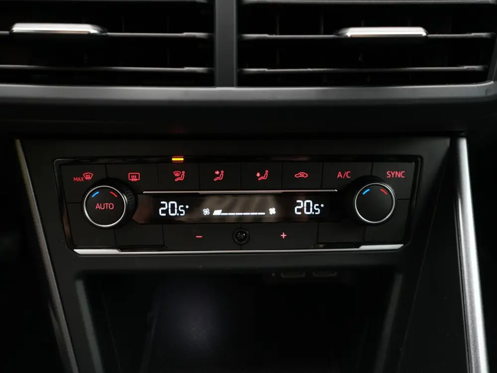 Volkswagen Polo Highline 1.0 TSI 95 PK | Navigatie | Climate uit 2019, foto 18