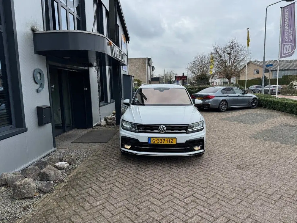 Volkswagen TIGUAN 1.5 TSI ACT R-Line 131PK Navi, Climatcntrl uit 2019, foto 2