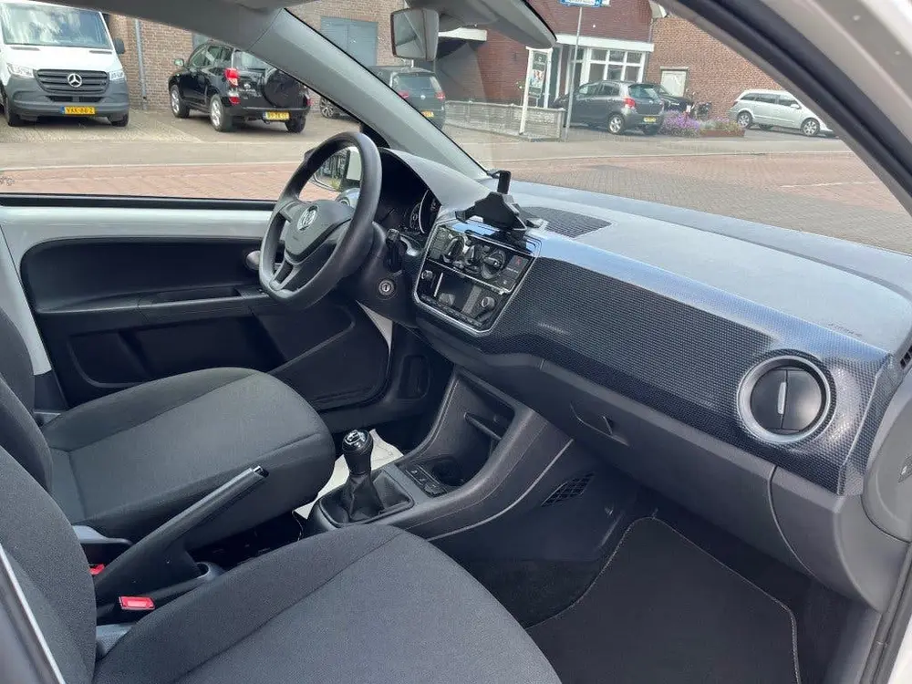 Volkswagen UP 1.0 BMT MOVE UP! / AIRCO / DAB RADIO-BLEUTOOTH uit 2019, foto 2