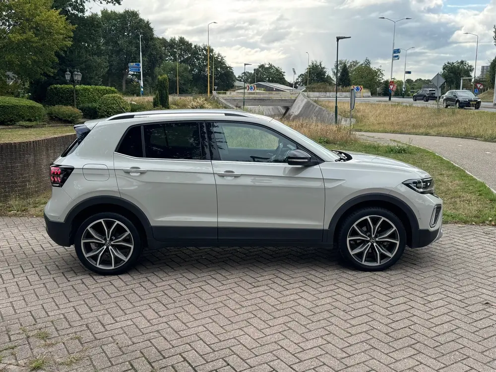 Volkswagen T-Cross 1.5 TSI Style Automaat uit 2024, foto 18