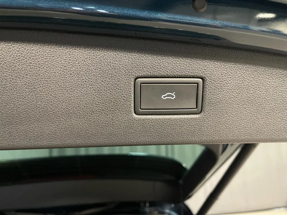 Volkswagen Tiguan 1.4 TSI eHybrid R-Line Business+ FABRIEKSG uit 2023, foto 10