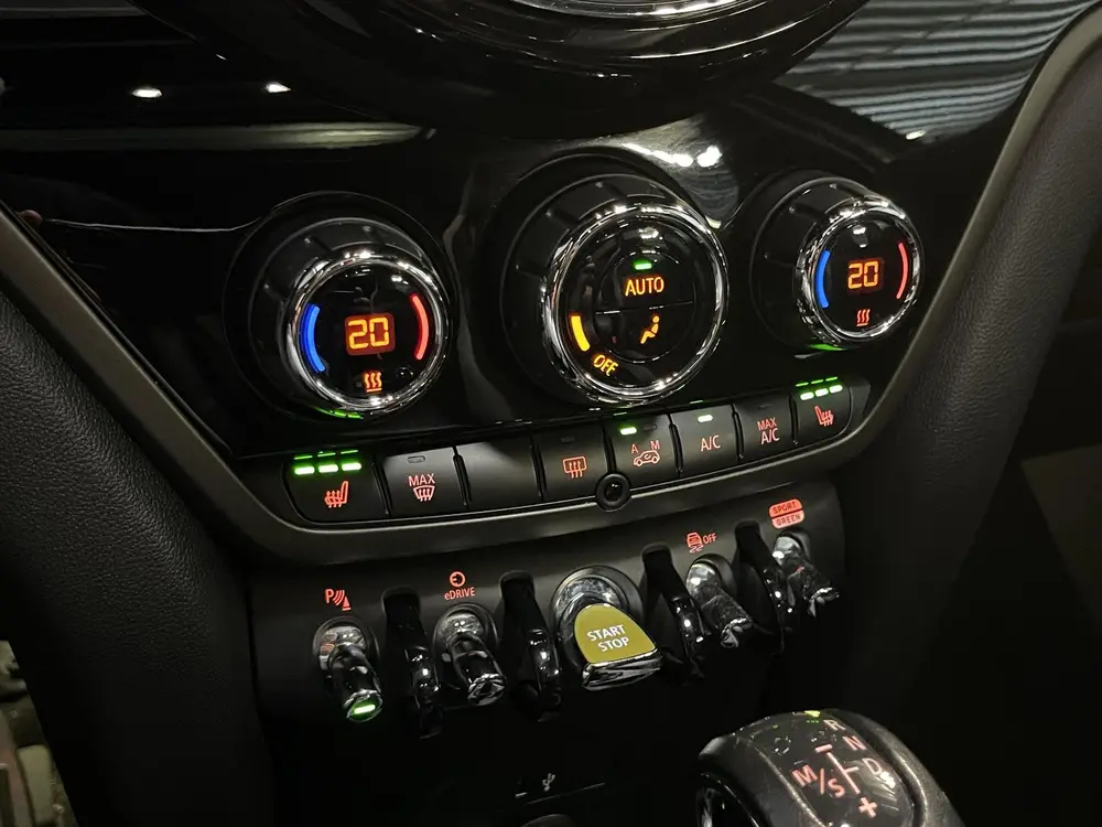 Mini Countryman 1.5 Cooper S E ALL4 Salt John Cooper Works 1 uit 2019, foto 18