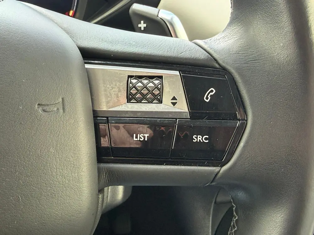 DS Automobiles 3 Crossback DS 3 Crossback 1.2 PureTech So Chic Camera Navigatie Carplay uit 2020, foto 19