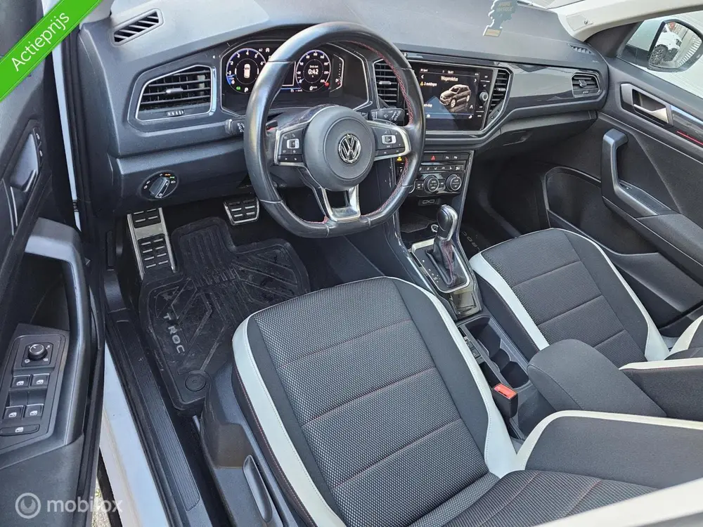 Volkswagen T-Roc 1.5 TSI DSG Automaat Sport Pano uit 2019, foto 16