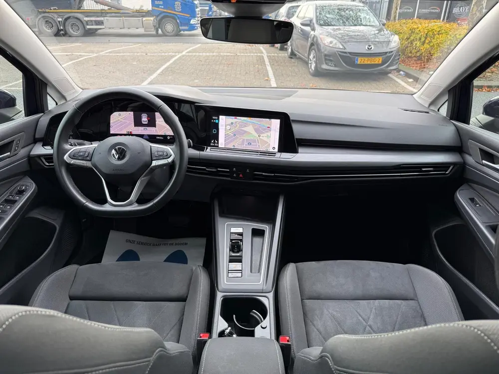Volkswagen GOLF 1.5 eTSI Style AUT LED/LMV17/PDC/NAVI/VIRTU uit 2022, foto 2