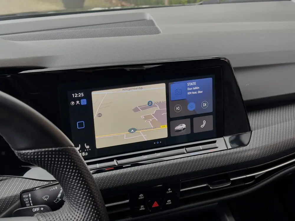 Volkswagen Golf 1.5 eTSI AUT7 R-LINE+ SPORT-INT NAVI CAMERA uit 2022, foto 6