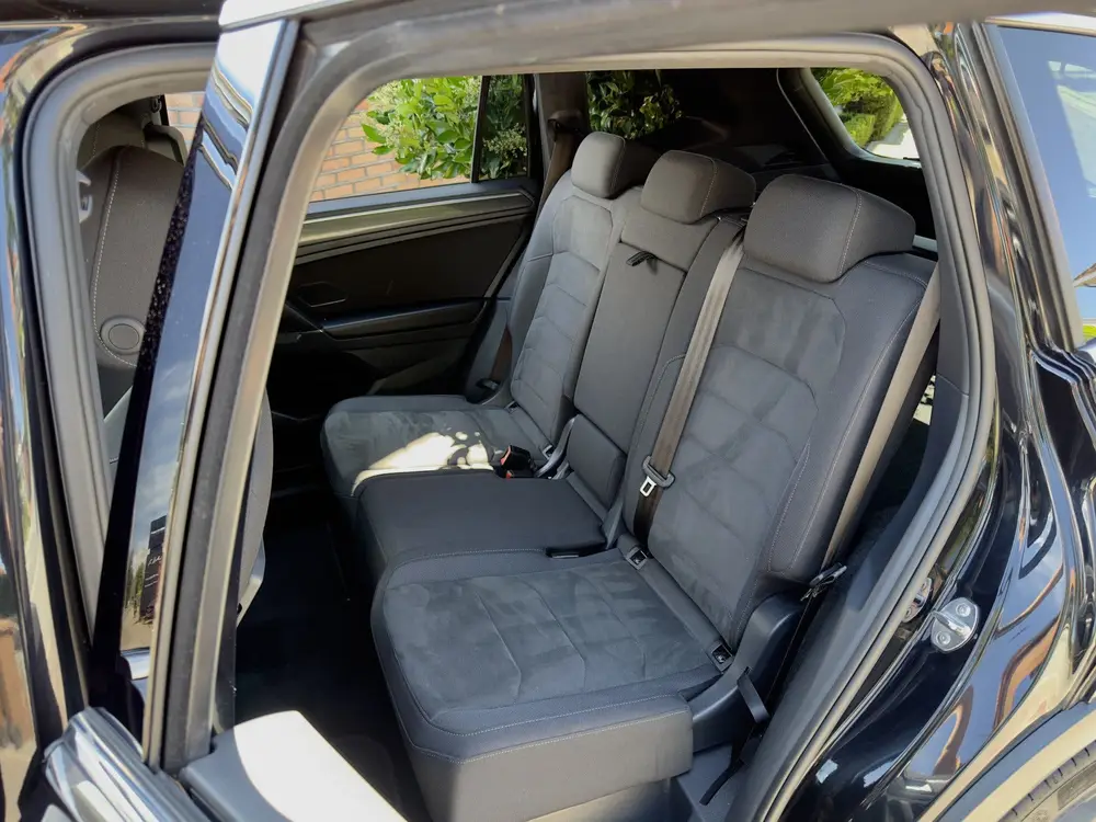 Volkswagen Tiguan Allspace 2.0 TSI AUT7 4MOTION HIGHLINE R-L uit 2020, foto 13