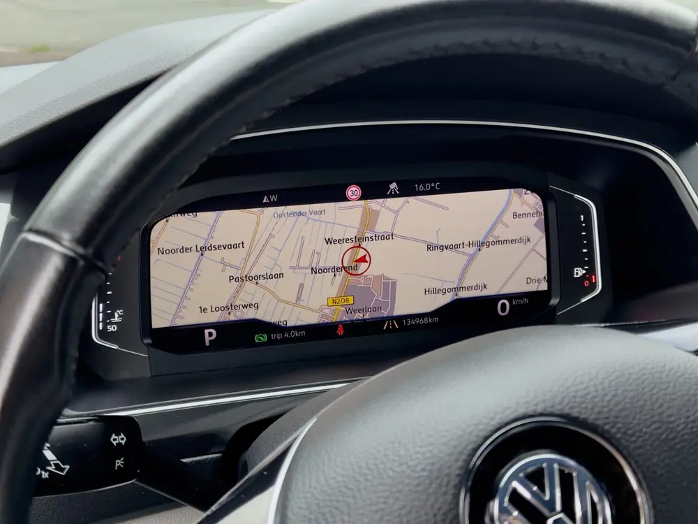 Volkswagen Tiguan 1.5 TSI AUT7 2X R-LINE DESIGNO-INT NAVI DI uit 2020, foto 12
