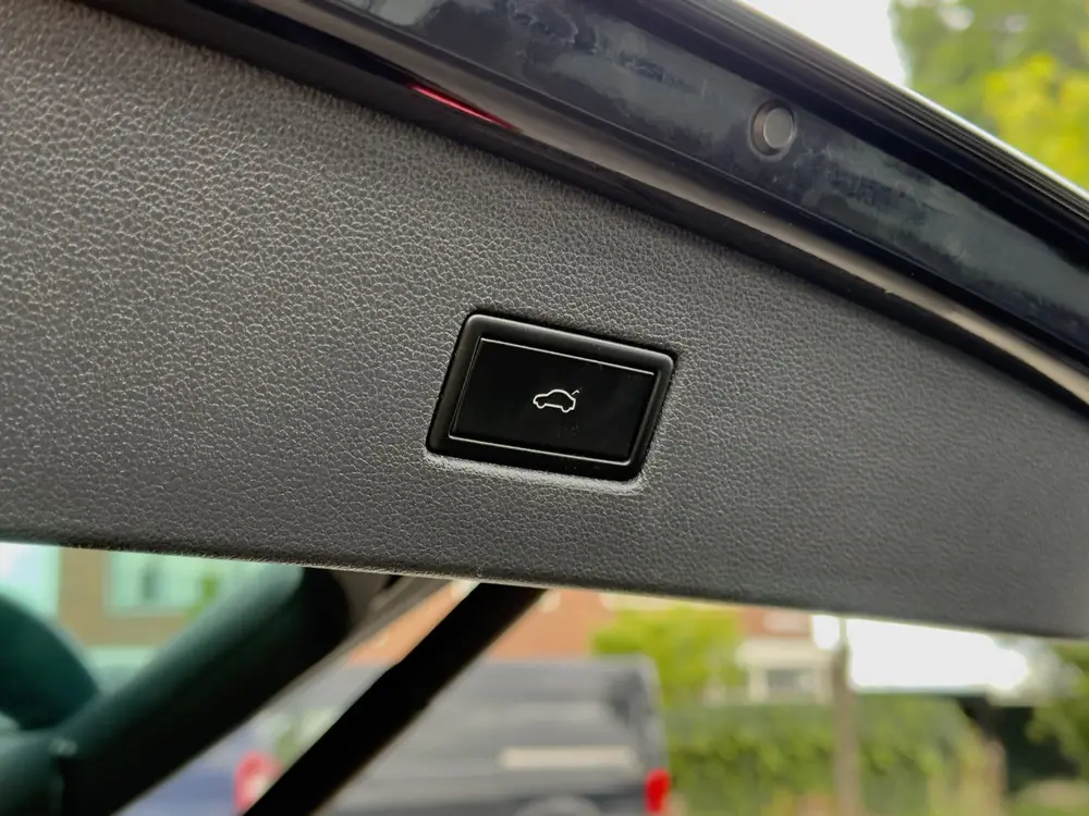 Volkswagen Tiguan 1.5 TSI AUT7 2X R-LINE DESIGNO-INT NAVI DI uit 2020, foto 18