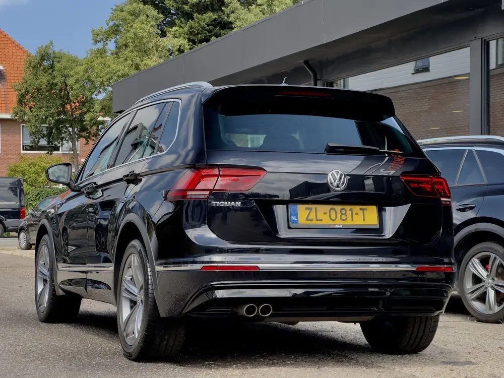 Volkswagen Tiguan 1.5 TSI AUT7 2X R-LINE DESIGNO-INT NAVI DI uit 2020, foto 3