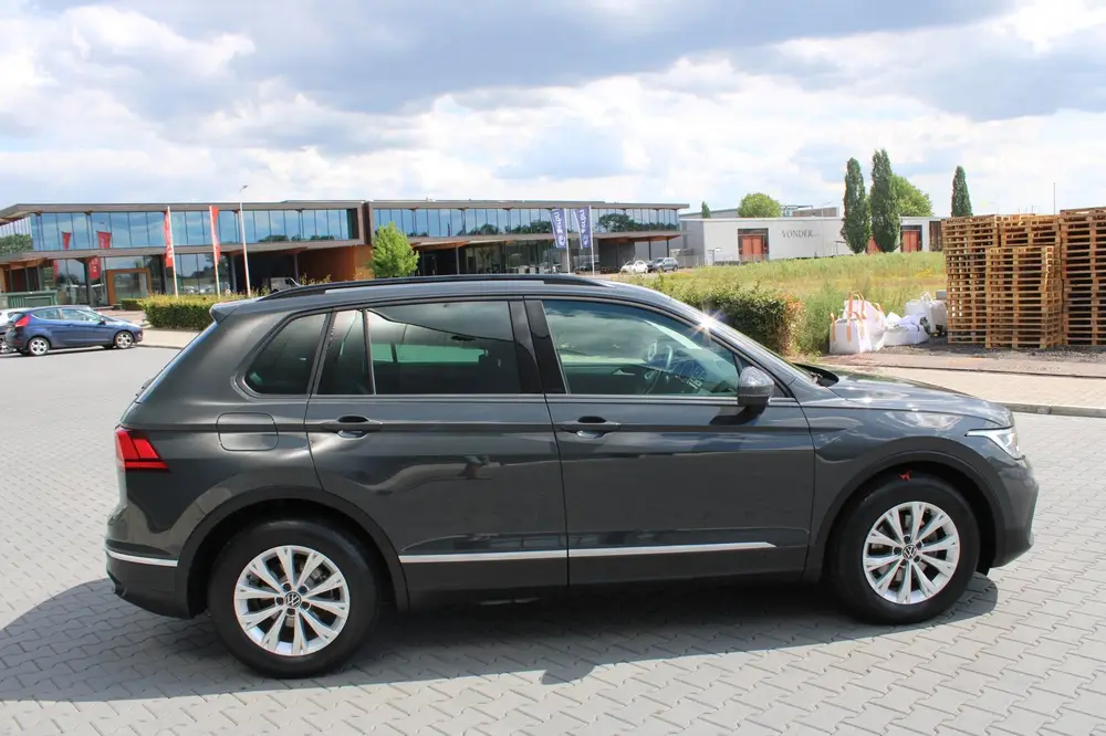 Volkswagen Tiguan 1.5 TSI ACT NIEUWE MODEL 150 PK IN ABSOLUT uit 2021, foto 6