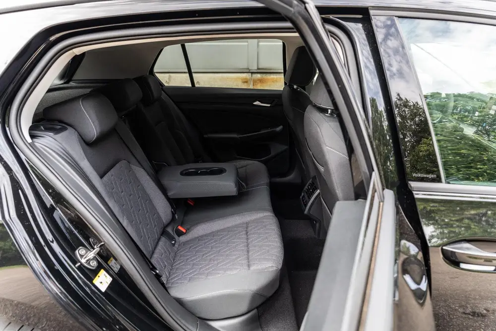 Volkswagen Golf 1.5 TSI 116pk Life Edition | Trekhaak Wegkla uit 2026, foto 17