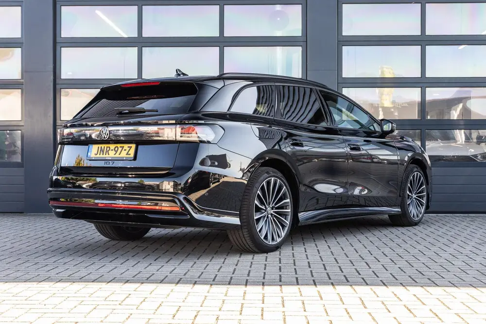 Volkswagen ID.7 Tourer Limited Edition 286pk 77 kWh | Trekha uit 2025, foto 2