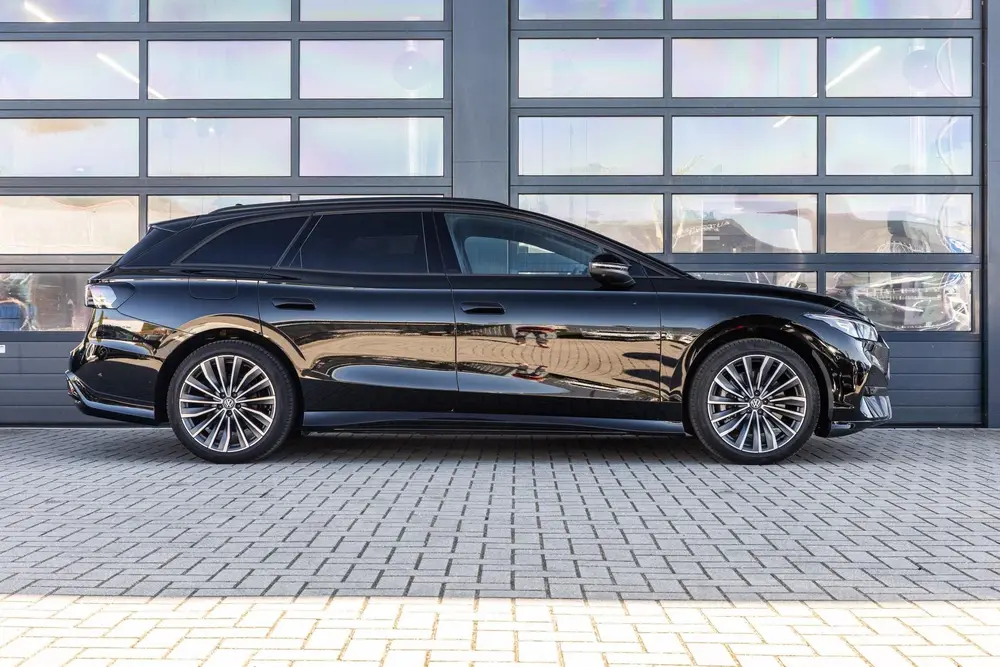 Volkswagen ID.7 Tourer Limited Edition 286pk 77 kWh | Trekha uit 2025, foto 3