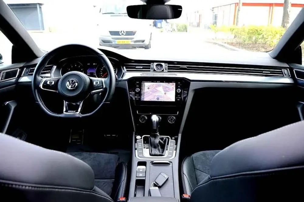 Volkswagen ARTEON 2.0 TSI R-Line LED/PDC/CAM/LMV18/NAVI/LEER uit 2020, foto 2
