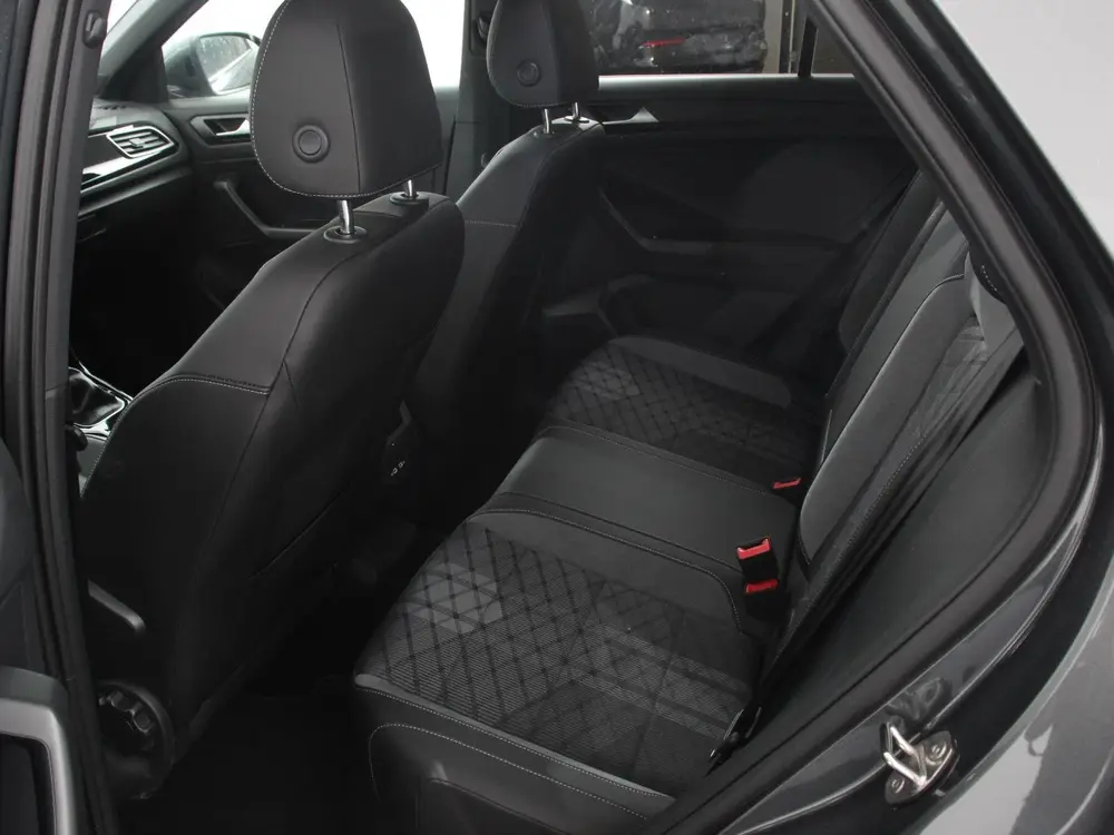 Volkswagen T-Roc 1.5 eTsi R-Line Edition Automaat Navigatie uit 2025, foto 15