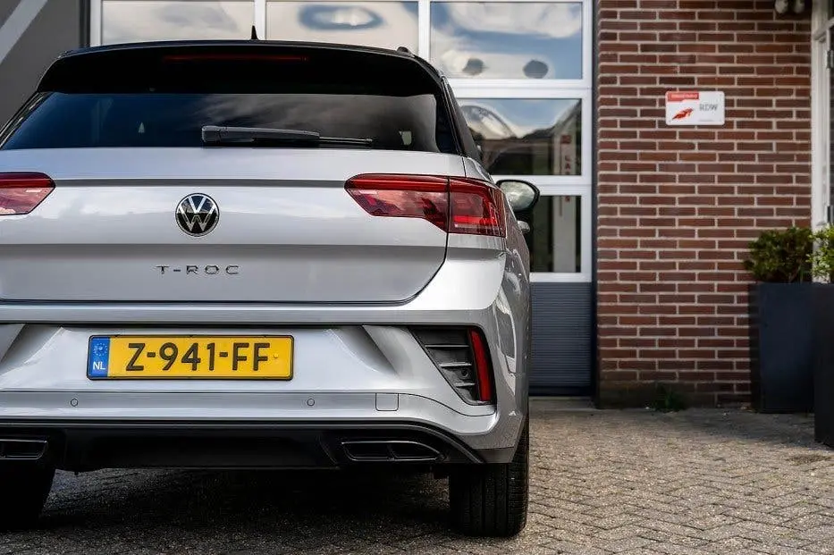 Volkswagen T-Roc 1.5 TSI R-Line | Panorama | IQ Drive ACC | uit 2023, foto 3
