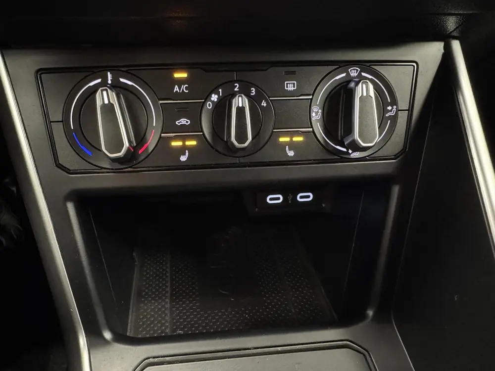 Volkswagen Taigo 1.0 TSi Life Automaat-Trekhaak-Airco-Adapt. uit 2023, foto 8