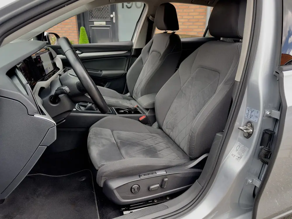 Volkswagen Golf 1.0 TSI LIFE NAVI DIGI-DASH APPLE-CARPLAY LE uit 2021, foto 12