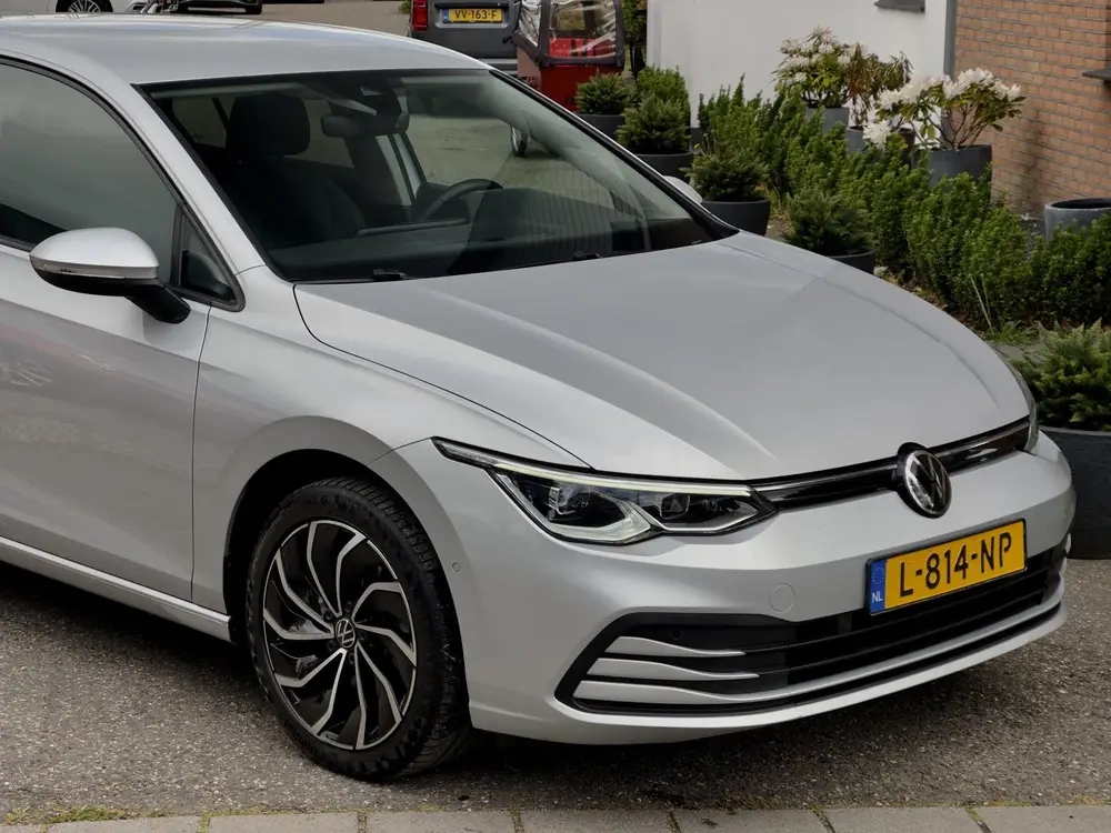 Volkswagen Golf 1.0 TSI LIFE NAVI DIGI-DASH APPLE-CARPLAY LE uit 2021, foto 18