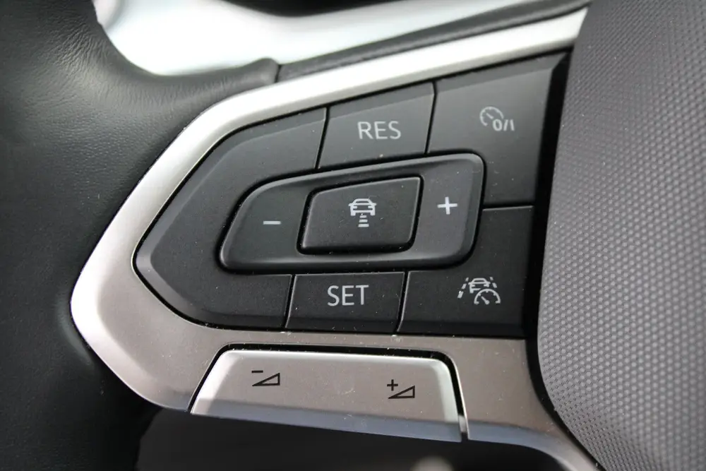 Volkswagen T-Roc 1.5 TSI Life Edition 150pk - ACC - LED - Na uit 2025, foto 12