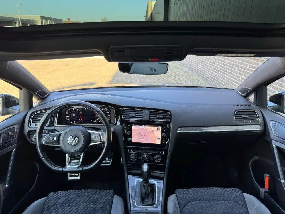 Volkswagen GOLF 1.5 TSI DSG R-Line Dynaudio Panoramadak Virt uit 2020, foto 8
